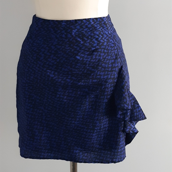 Jacob Dresses & Skirts - 5/10$ Jacob wimen's midi Skirt size 4